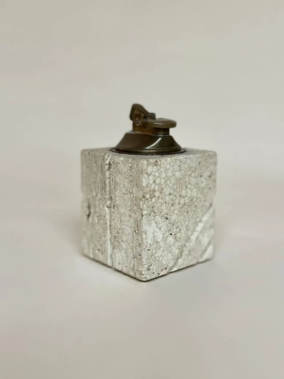 Briquet en travertin Cerri Nestore