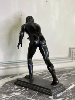 Bronze Grand Tour, un des deux coureurs de la Villa des Papyri, patine noire vers 1880