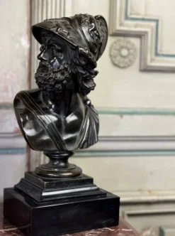 Buste d’Ajax, bronze patine noire sur un socle en marbre noir de Belgique, XIXème siècle
