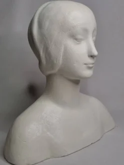 Buste d’après Laurana style renaissance, dit d’Aragon, plâtre patiné, 33 cm