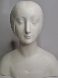 Buste d’après Laurana style renaissance, dit d’Aragon, plâtre patiné, 33 cm