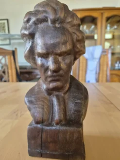 Buste de Beethoven sculpté en bois - statue vintage