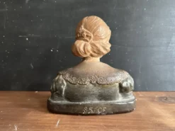 Buste de femme Art nouveau en plâtre polychrome, vers 1900