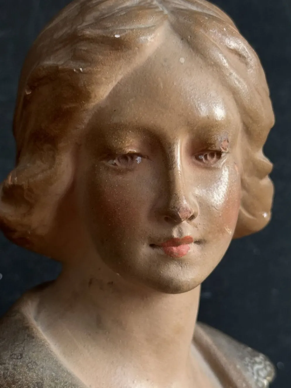 Buste de femme Art nouveau en plâtre polychrome, vers 1900