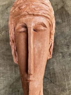 Buste de femme en terre cuite