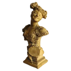 Buste de femme en terre cuite signé Torcuato Tasso Y Nadal