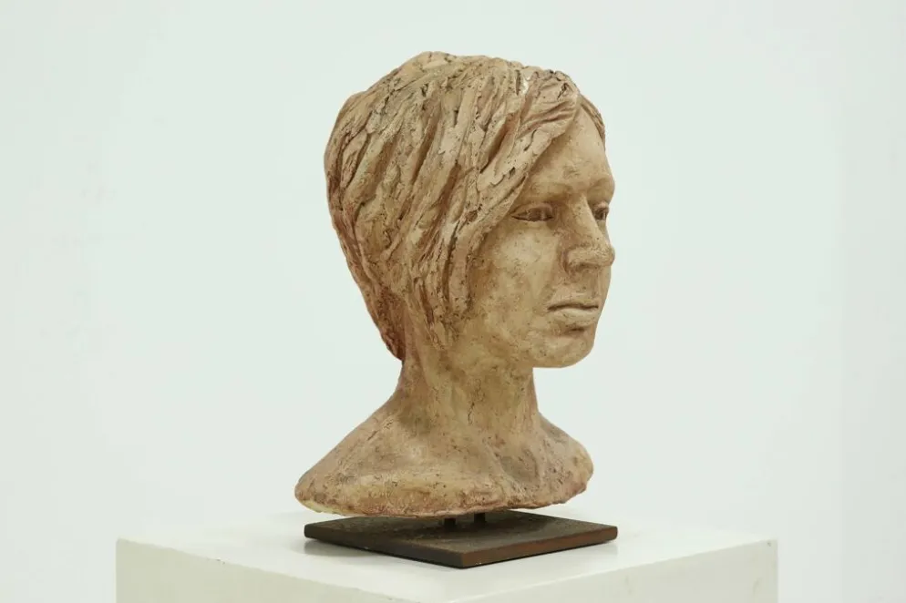 Buste de femme sculpté en studio, années 1970