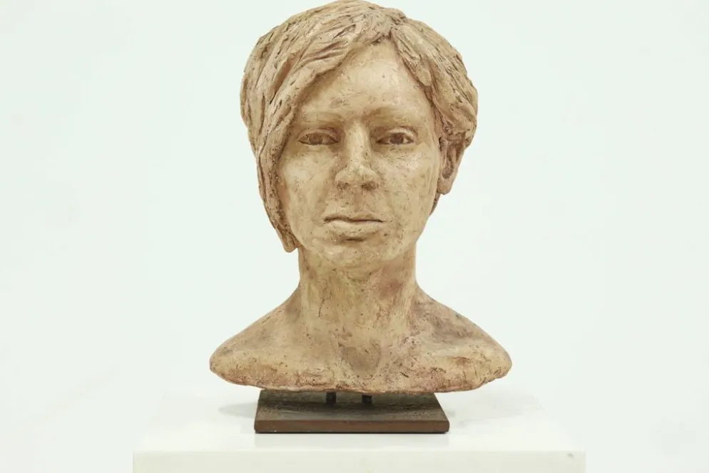 Buste de femme sculpté en studio, années 1970