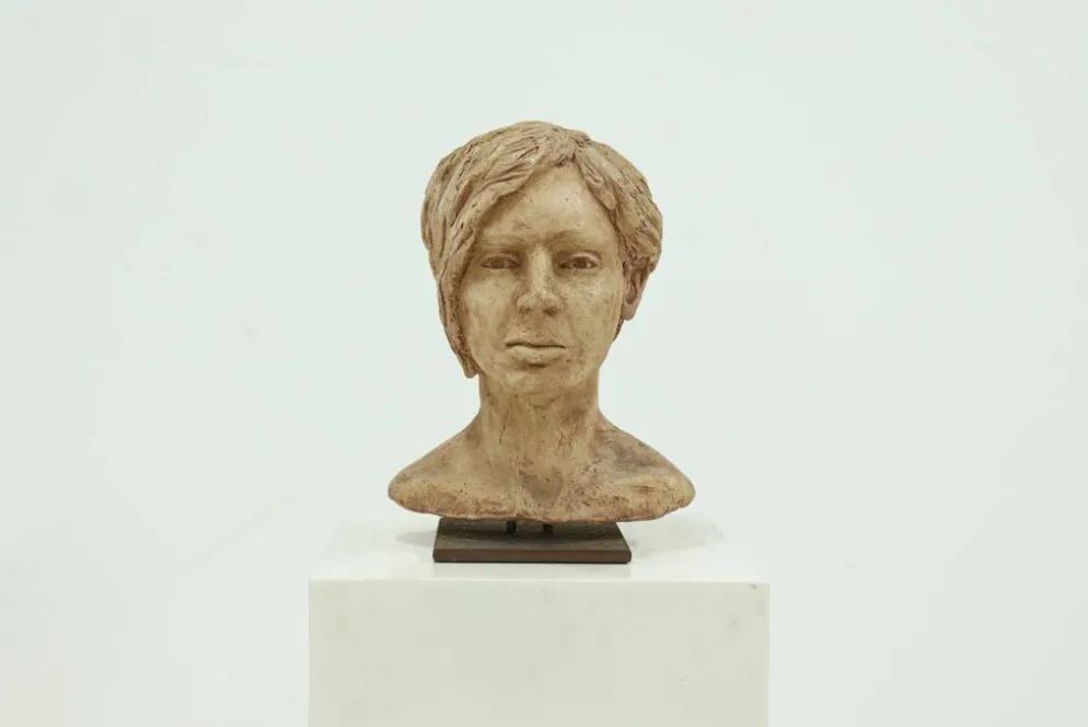 Buste de femme sculpté en studio, années 1970