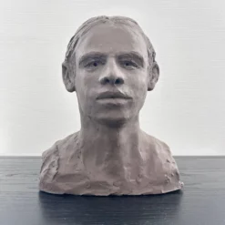 Buste de jeune aborigène
