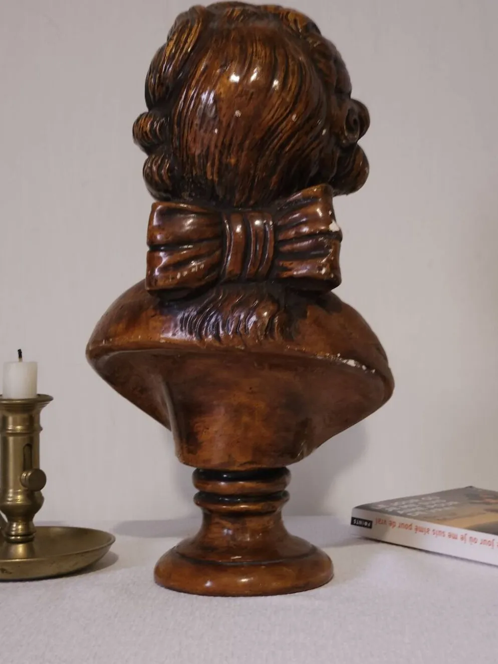 Buste de jeune homme en plâtre ancien