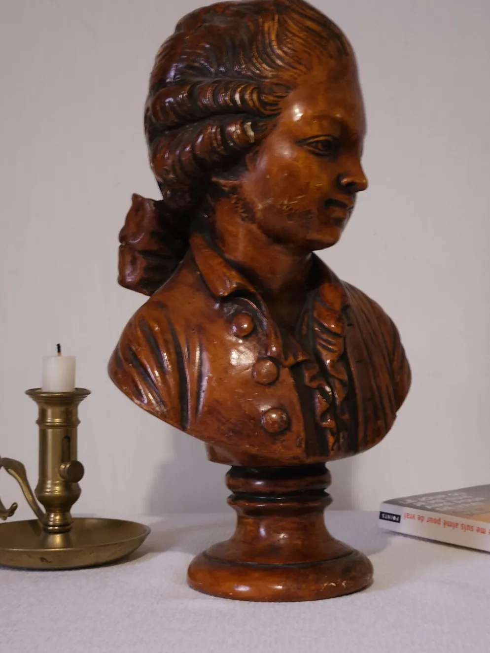 Buste de jeune homme en plâtre ancien