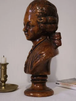 Buste de jeune homme en plâtre ancien