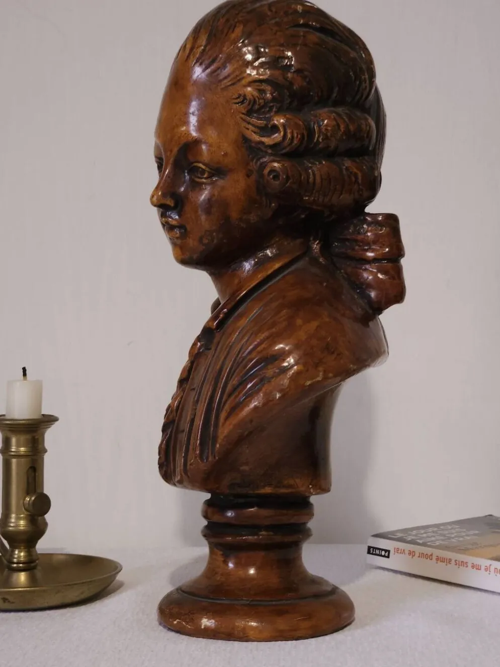 Buste de jeune homme en plâtre ancien