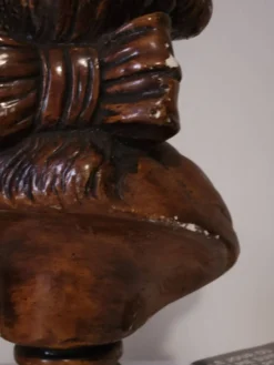 Buste de jeune homme en plâtre ancien