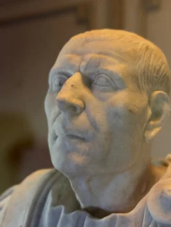 Buste de l’empereur Galba, marbre blanc de Carrare, XVIIIème siècle
