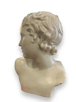 Buste d'Eros en terre cuite émaillée