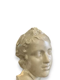 Buste d'Eros en terre cuite émaillée