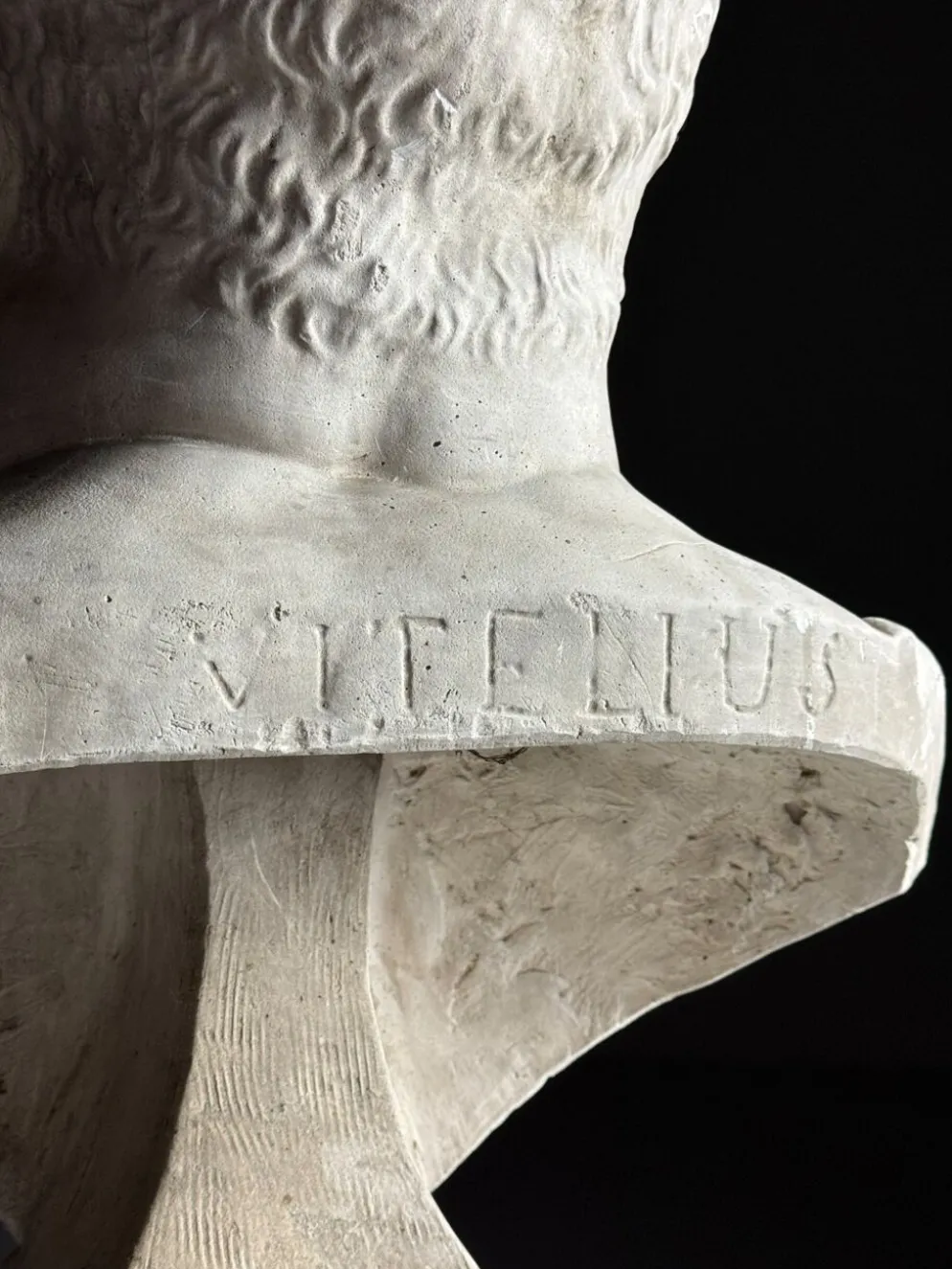 Buste de Vitellius en plâtre romain, 20e siècle.