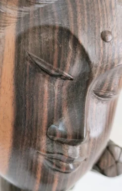 Buste en bois de femme à coiffe florale travail sculptural des années 60-70