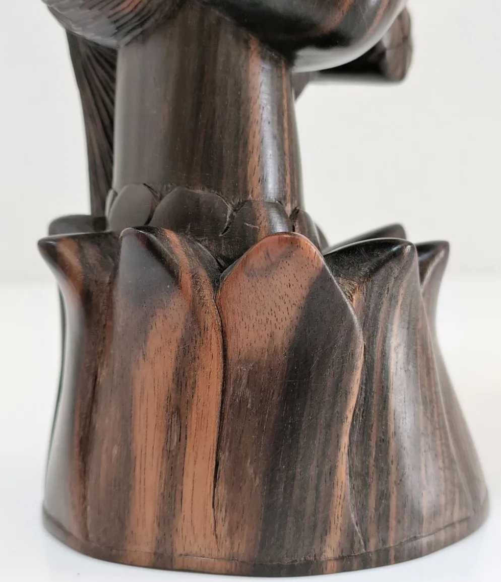 Buste en bois de femme à coiffe florale travail sculptural des années 60-70