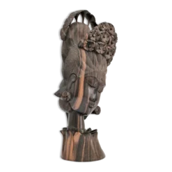 Buste en bois de femme à coiffe florale travail sculptural des années 60-70