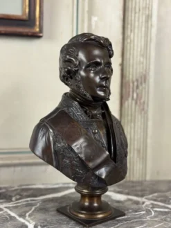 Buste en bronze de l’amiral Hucos, signé Dubray 1854