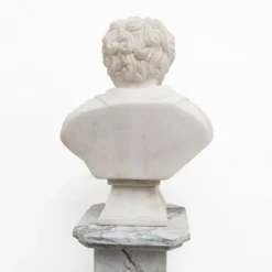 Buste en marbre blanc d'un empereur romain, XXe siècle