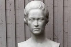 Buste en marbre blanc, signé Léoni, 19ème siècle