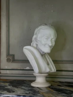 Buste en marbre, Voltaire d’après Jean Antoine Houdon, copie du XIXème siècle