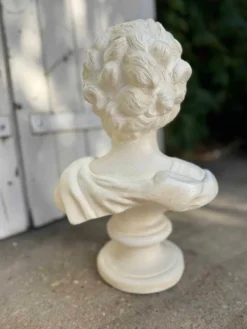 Buste en plâtre