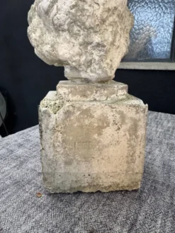 Buste en plâtre antic