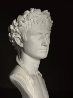 Buste en plâtre de l'empereur Auguste