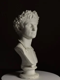 Buste en plâtre de l'empereur Auguste