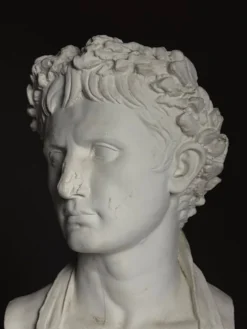 Buste en plâtre de l'empereur Auguste