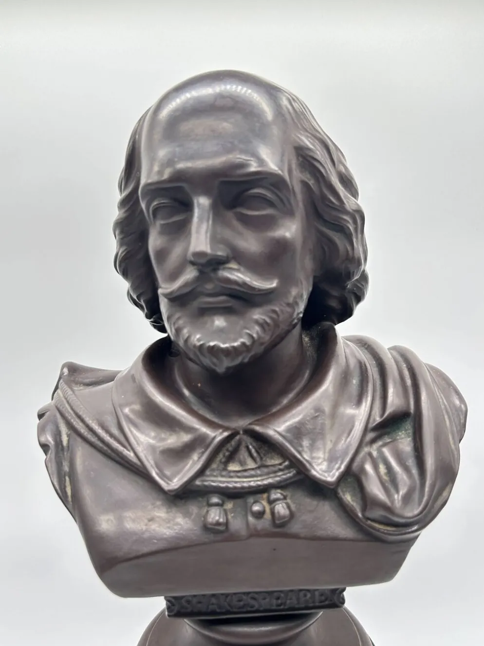 Buste en terre cuite de Shakespeare par Rudolf Uffrecht