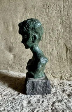 Buste femme signé Ernest Patris, (1909-1981)