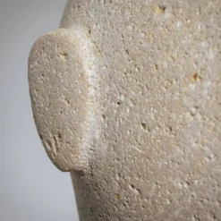 Buste masculin sculpté moderniste en grès