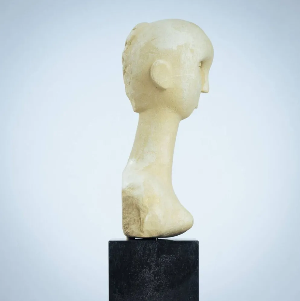 Buste moderniste de femme en grès