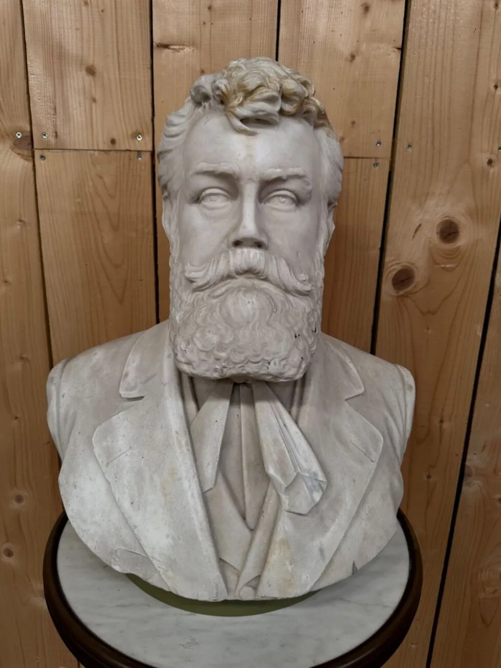 Buste portrait masculin en marbre blanc – Époque XIXe siècle