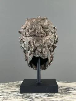 Buste sculptural en bronze sur base, XXe siècle
