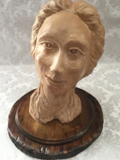 Buste sculpture en terre crue d'atelier visage de femme art design 1950