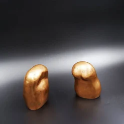 Bustes d'homme et de femme en bronze