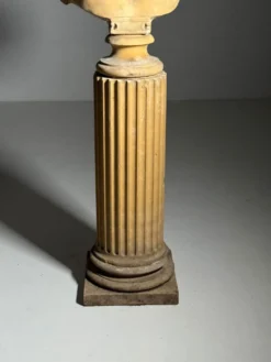 Buste sur piédestal Antinous, 20ème siècle