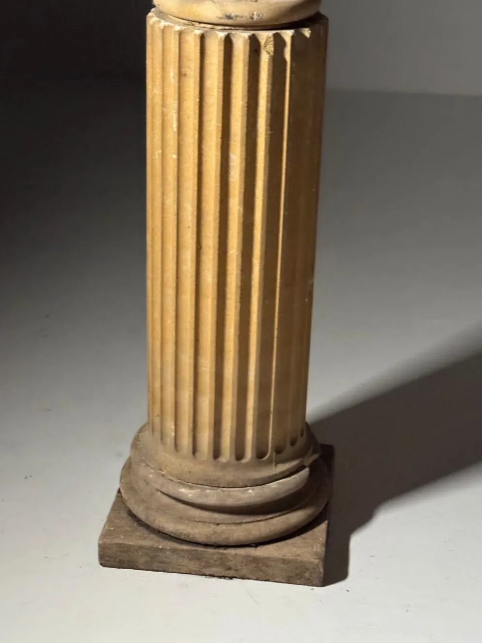 Buste sur piédestal Antinous, 20ème siècle