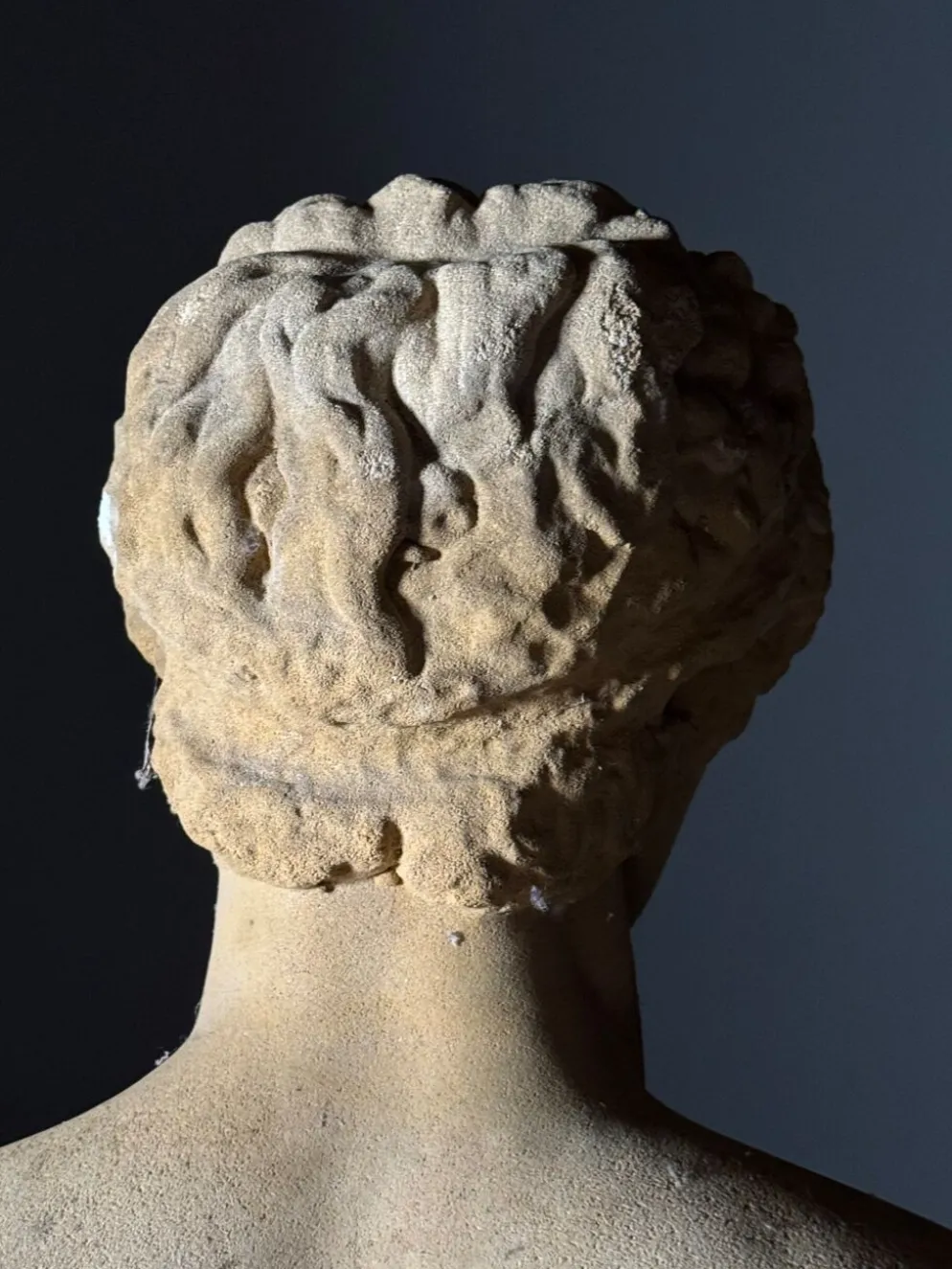 Buste sur piédestal Antinous, 20ème siècle