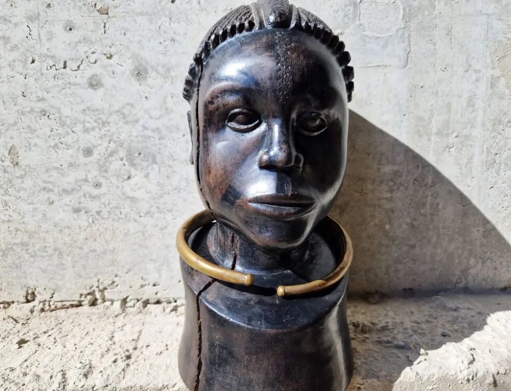 Buste tribal africain en ébène