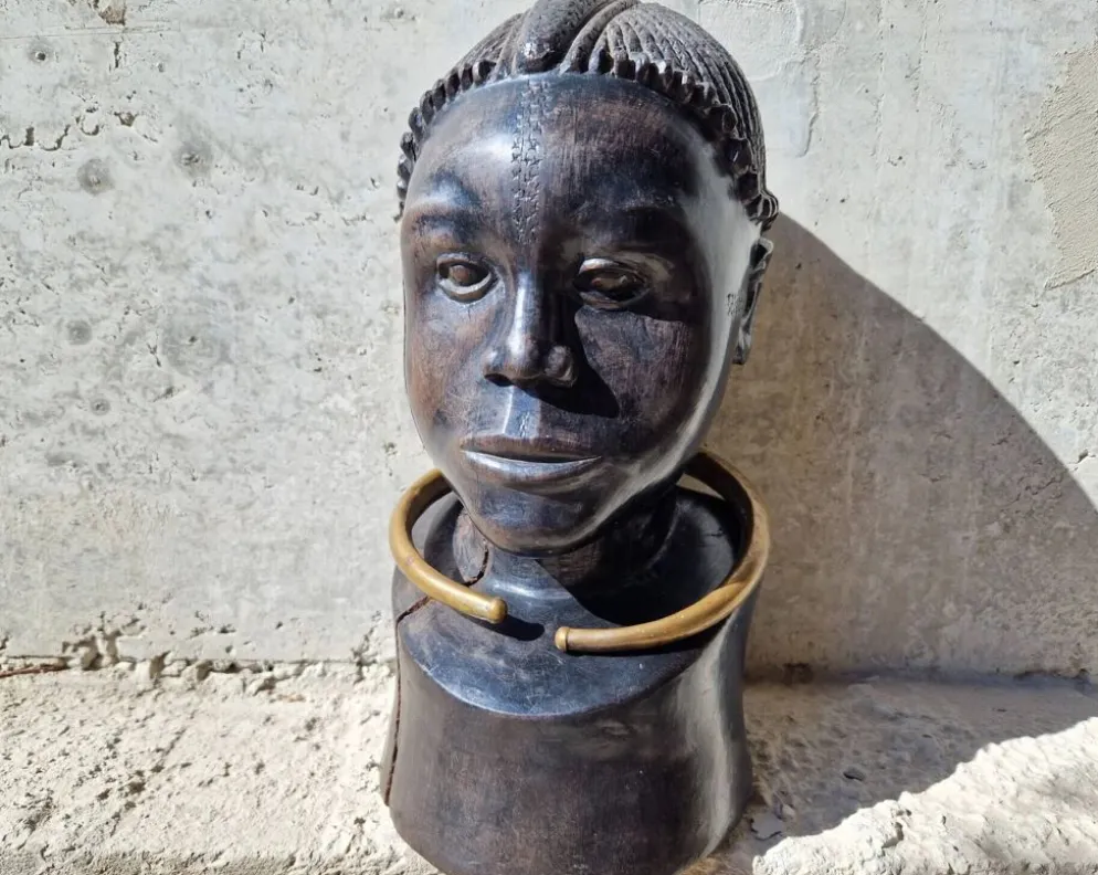 Buste tribal africain en ébène