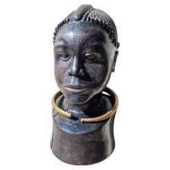 Buste tribal africain en ébène