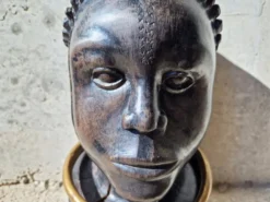 Buste tribal africain en ébène